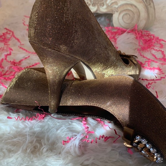 Pierre Dumas Heels (Bronze Sparkle with clear and bronze stones) - Picture 7 of 7